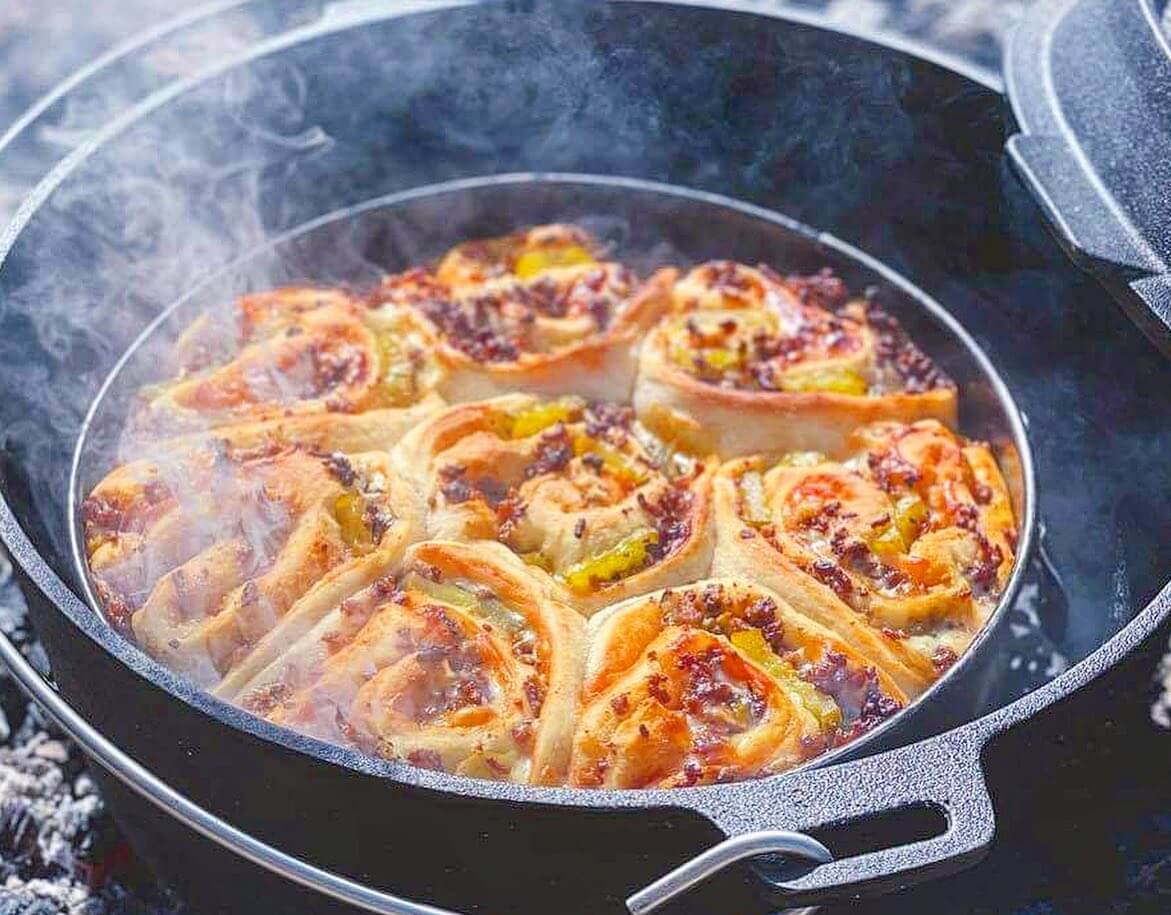 Cheese Burger Pull Apart Scrolls! | The Camp Oven Cook